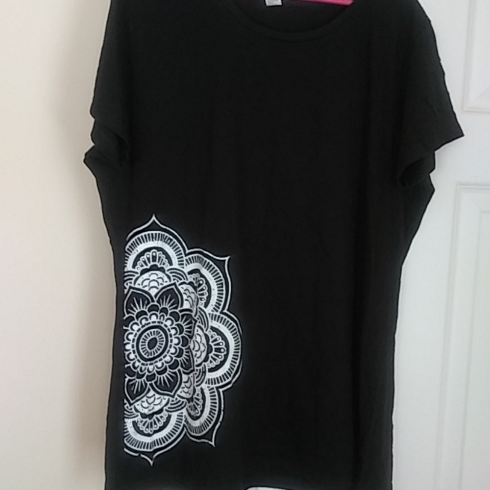 Black henna tshirt FINAL MARKDOWN